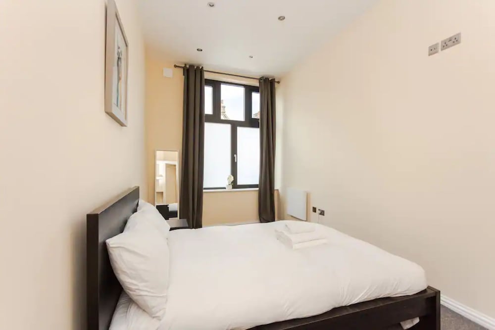 Stylish 2 Bedroom Apartment in Greenwich