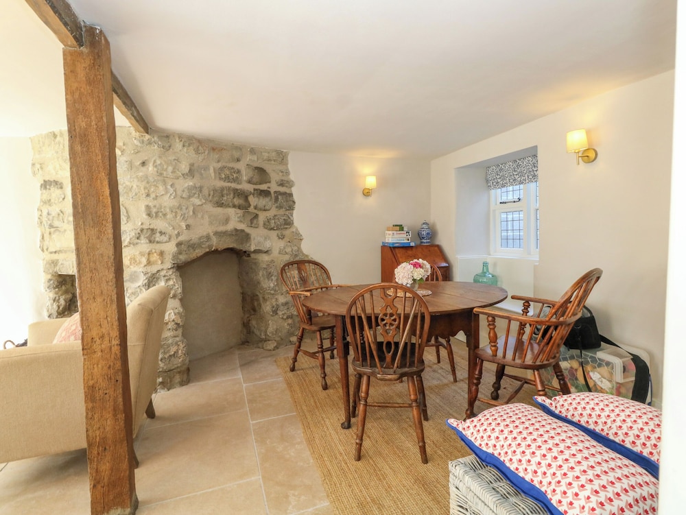 Holly Cottage