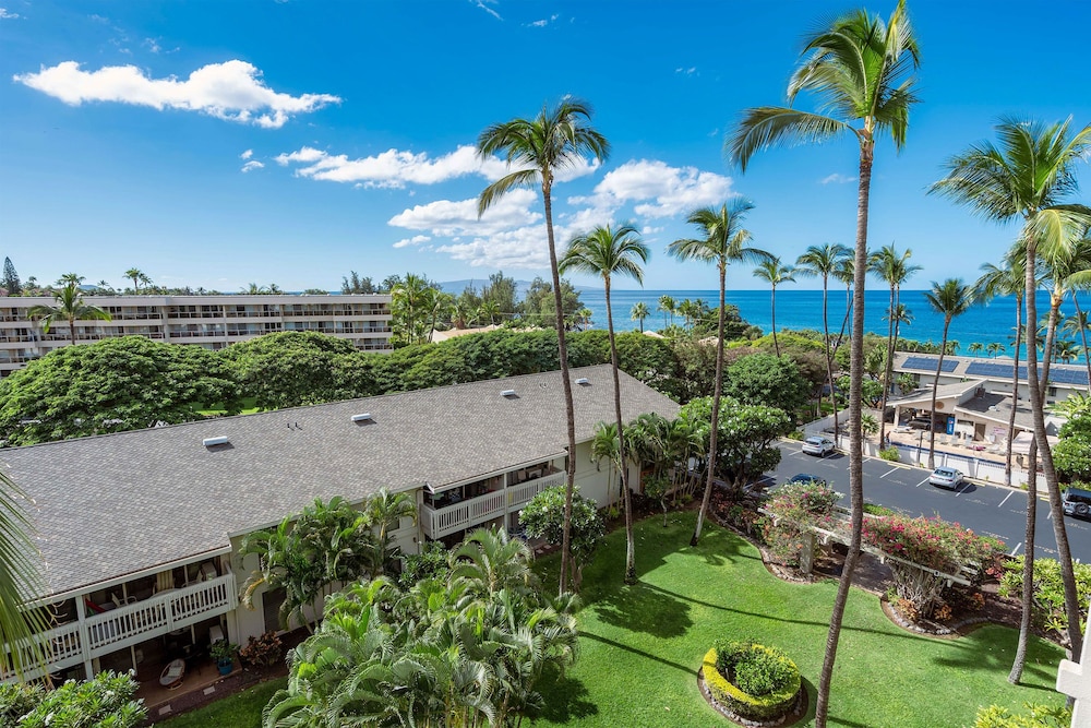 Budget Friendly - Kihei Akahi C-608, Ocean Views, Short Walk to Kamaole Beach II