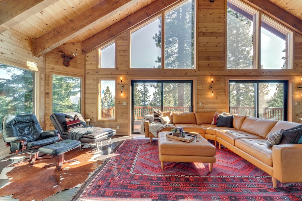 6 Mi to Ski Slopes! Family Tahoe Cabin w/ 3 Decks