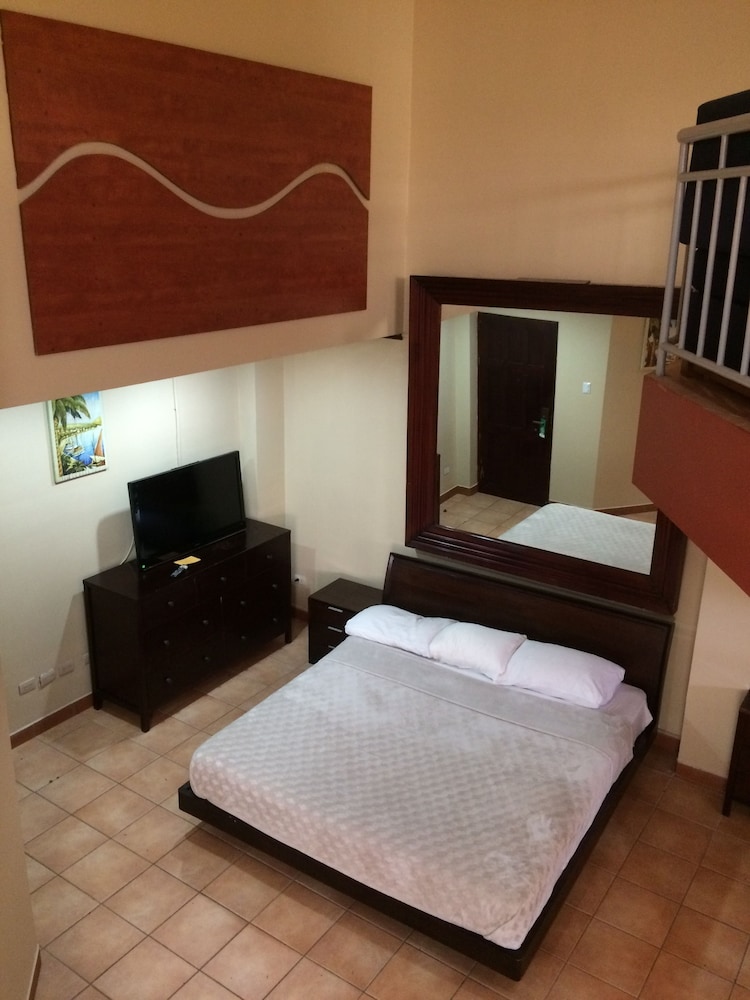 Hotel La Amistad - Property Image 37