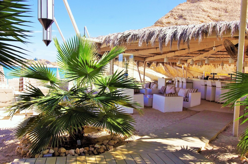 Muscat Hills Resort