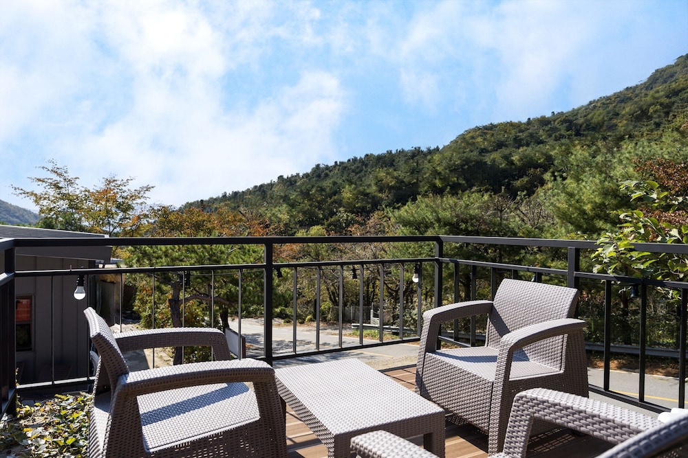Yangpyeong Seulburg Private Poolvilla