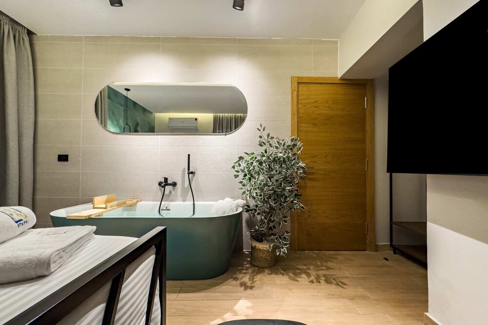 The 2bdr Placid Pod w/ Jacuzzi 5min to CAI Airport