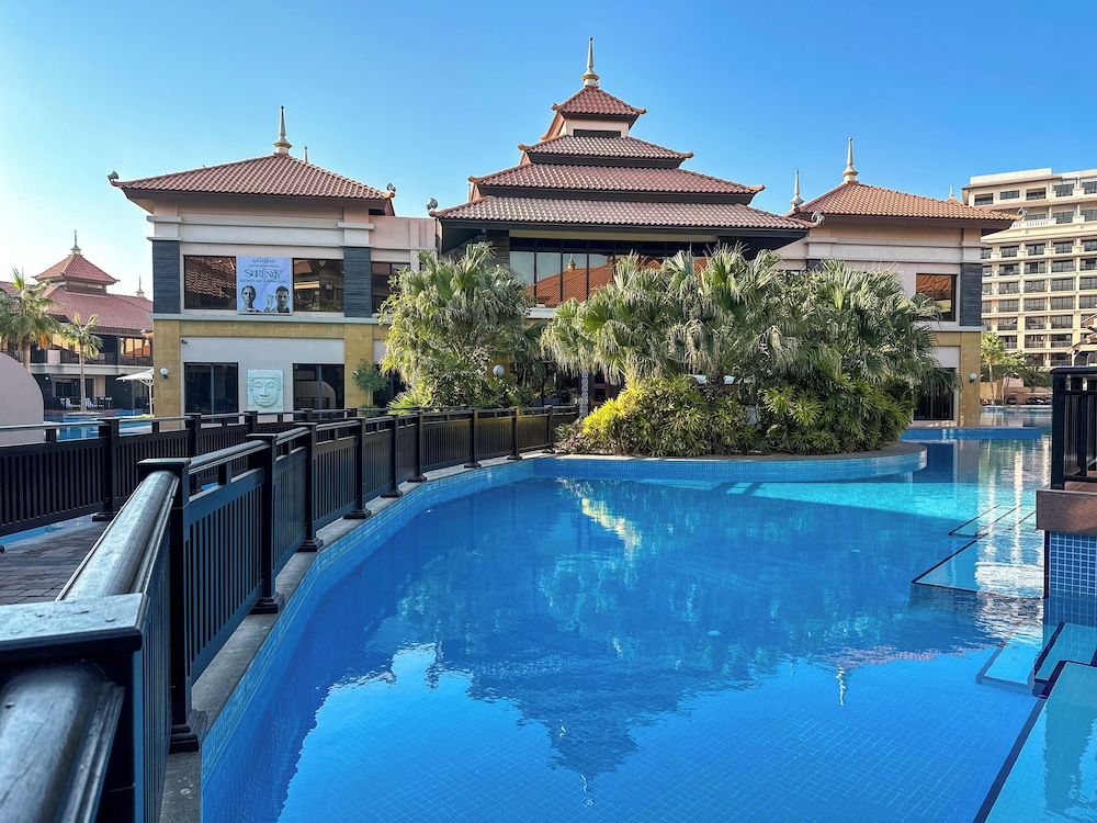 Resort Apartments - Royal Amwaj South