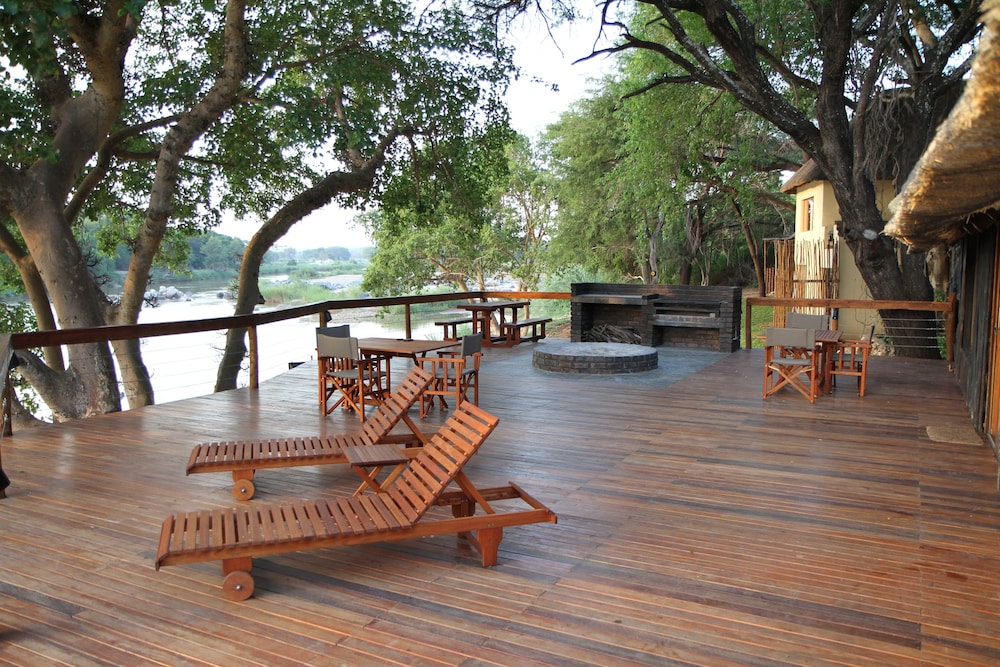 Bushriver Lodge