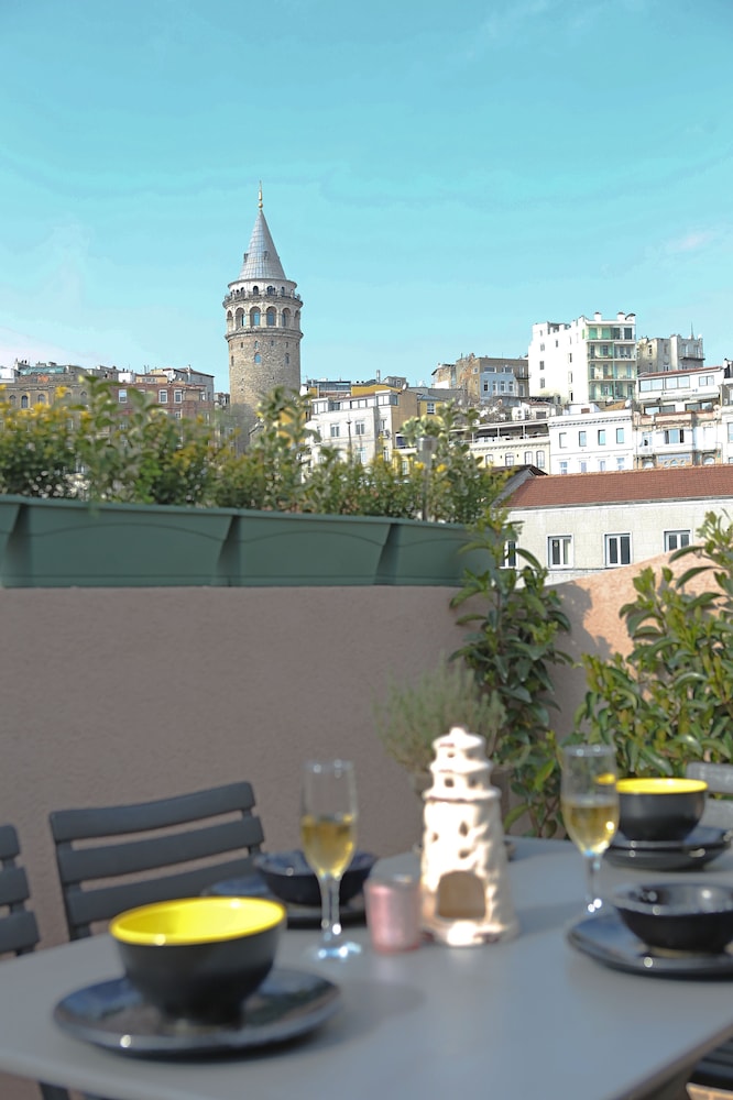 Karakoy VAV Suites
