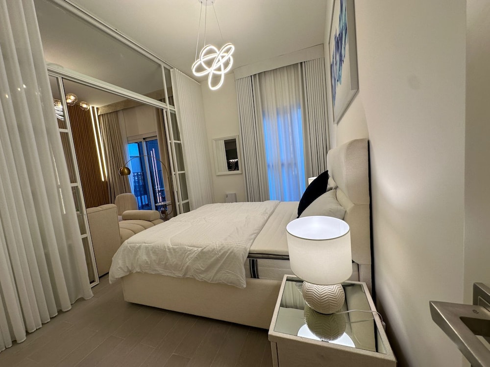 Magnificent GolfVille PoolView 2bedroom