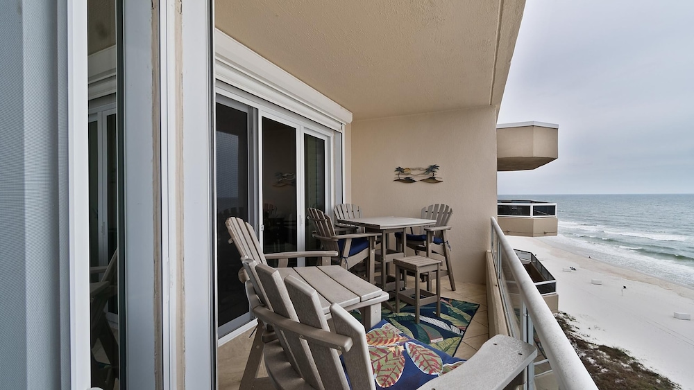The Enclave #1006 by Southern Vacation Rentals