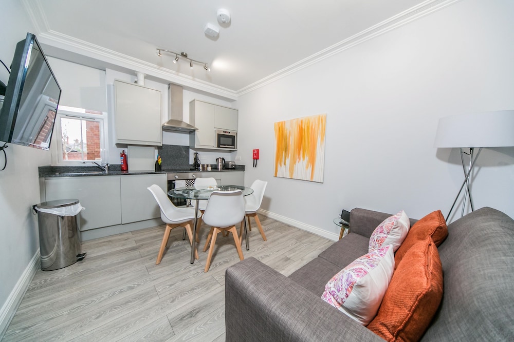 Flat 14 Helena House, 1-bed, Sleeps 3, Parking view 4