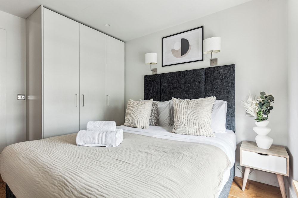 1BR by the Thames & Walk to St. Paul's