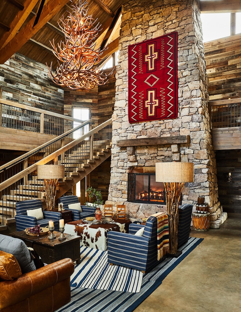 Bishop's Lodge, Auberge Collection view 5