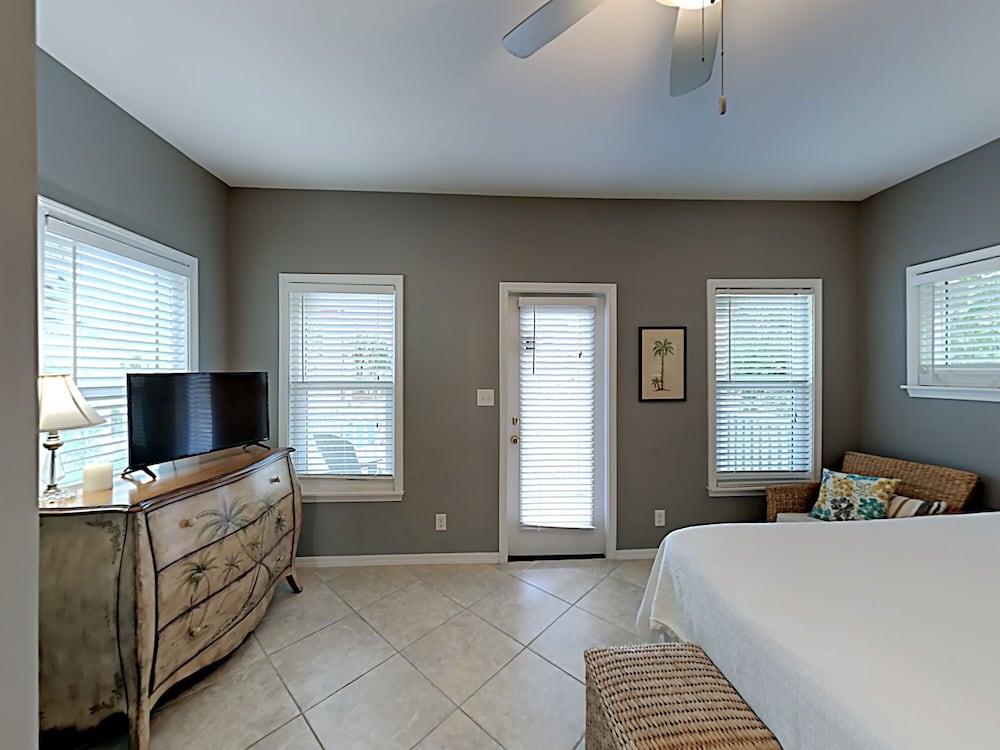 Treasured Times by Southern Vacation Rentals view 3