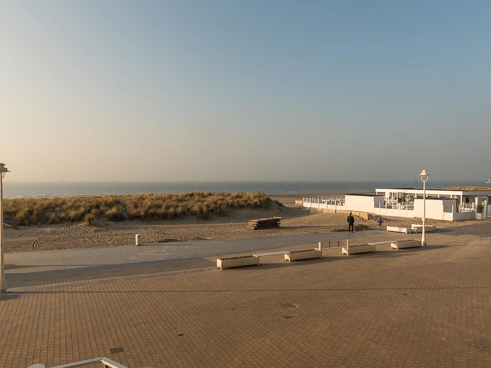 Apartment in Nieuwpoort With sea View