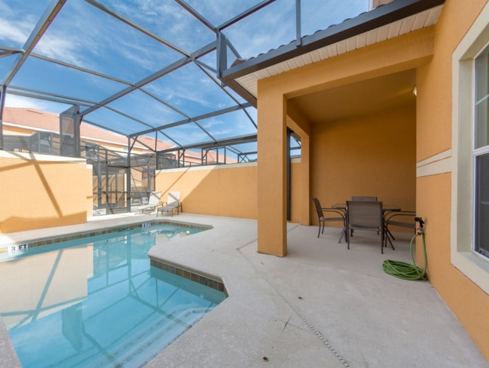 Paradise Palms Resort Orlando