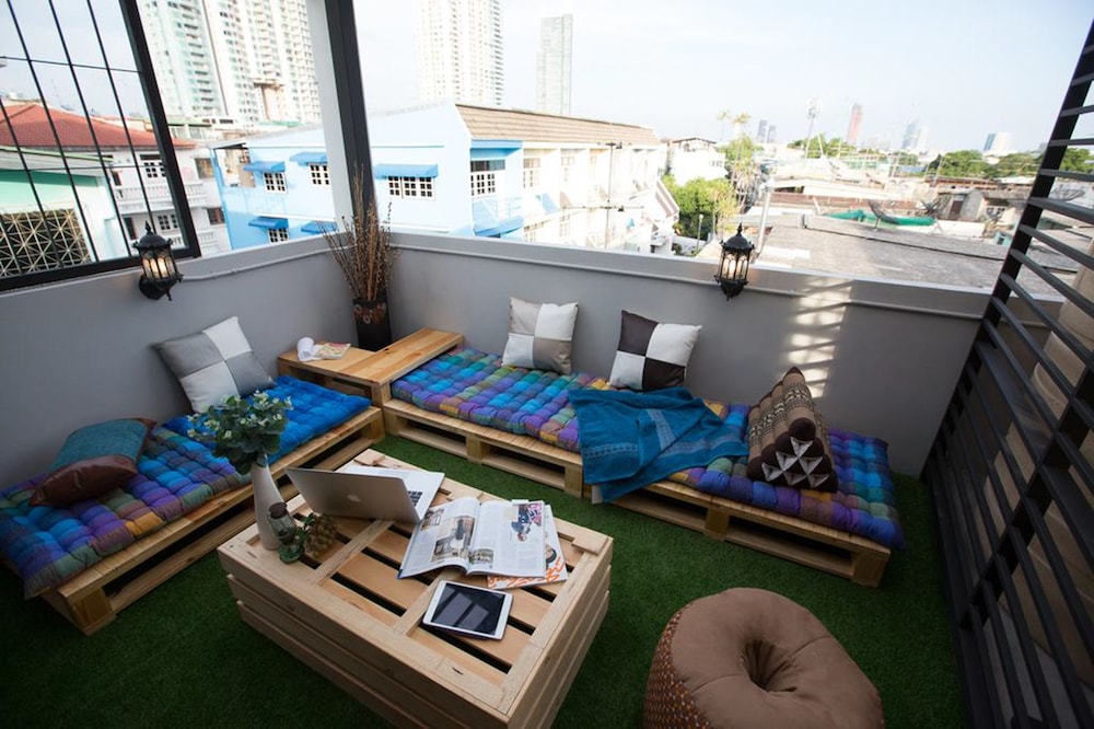 PAMA House Boutique Hostel