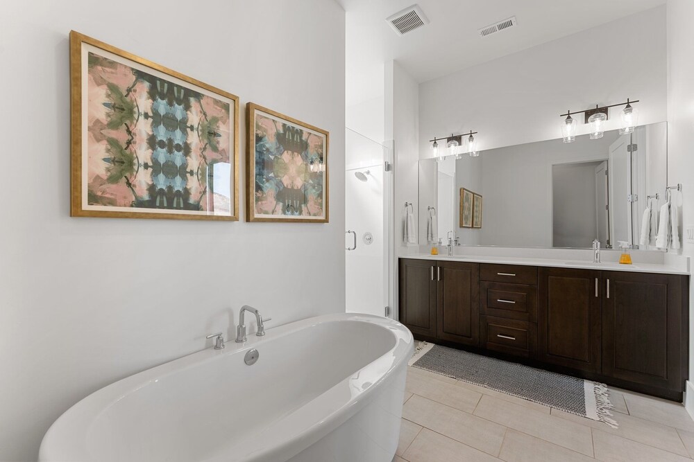 Villa #20 At Bloomington Country Club 3 Bedroom Condo