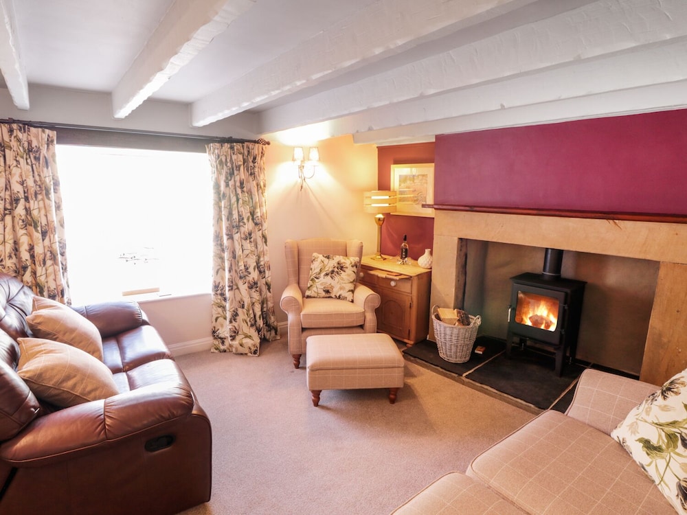 Pear Tree House view 5
