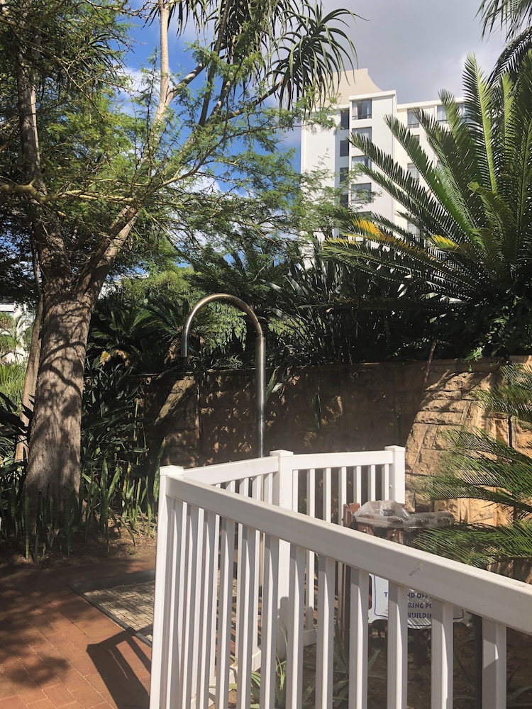 Studio Resort Apartment - Sleeps 2 - Beachside