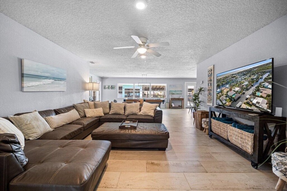 Canal Front Beach Home, Private Pool