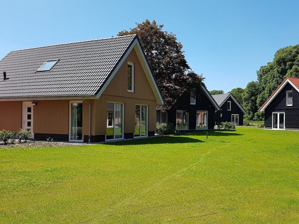 Cozy House With a Dishwasher in the Middle of the Achterhoek view 3