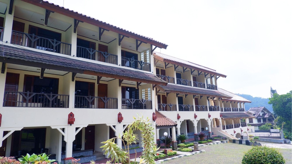 Sangga Buana Villa