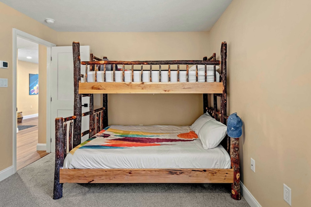 Stephen Way by Avantstay Hot Tub + Game Room Albrightsville