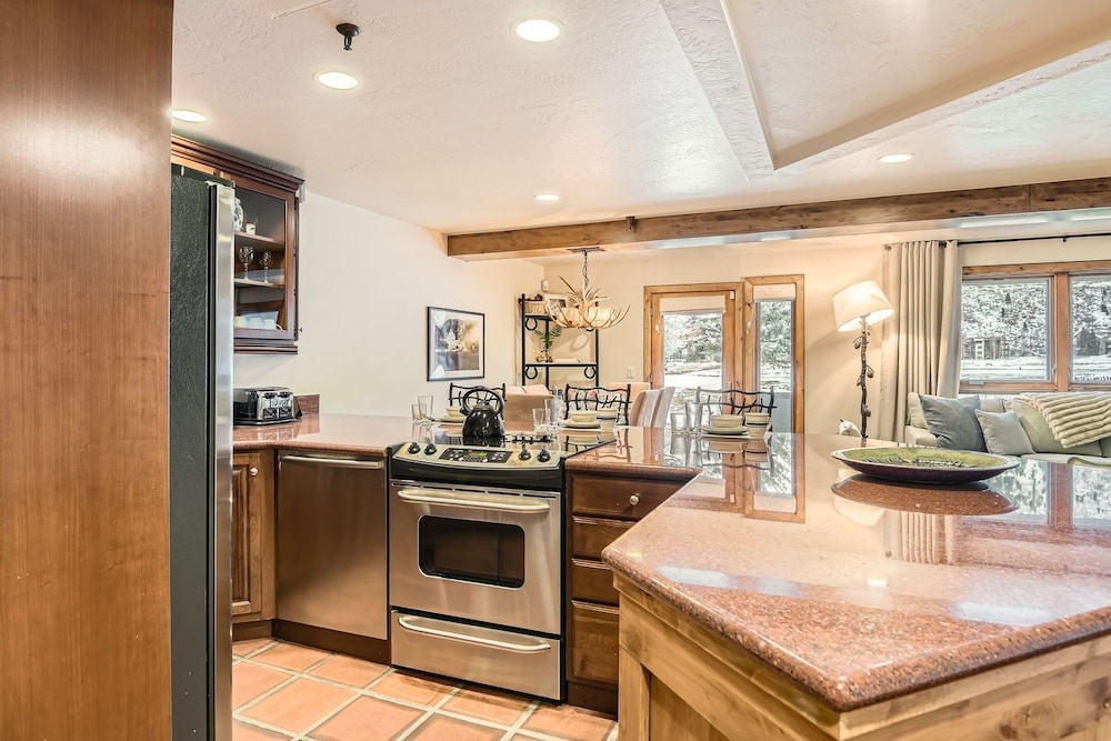 Deer Valley Escapes - Park City Ski Resort Condos