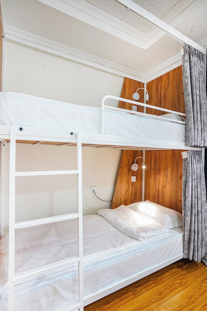 white hostel mongolia