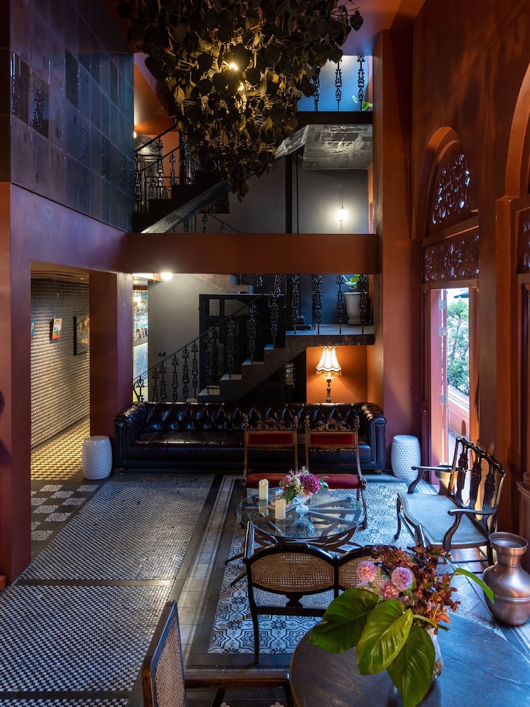 Amdaeng Bangkok Riverside Hotel 3