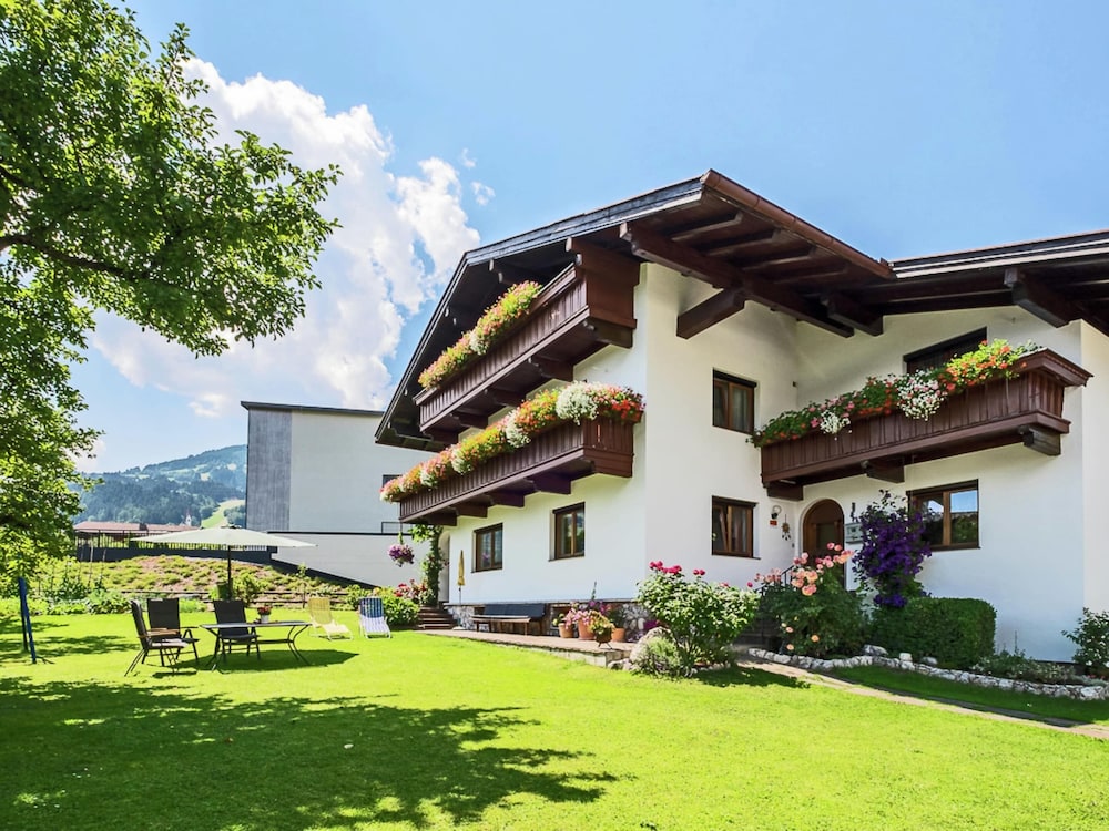 Vintage Apartment in Fügen near Ski Area