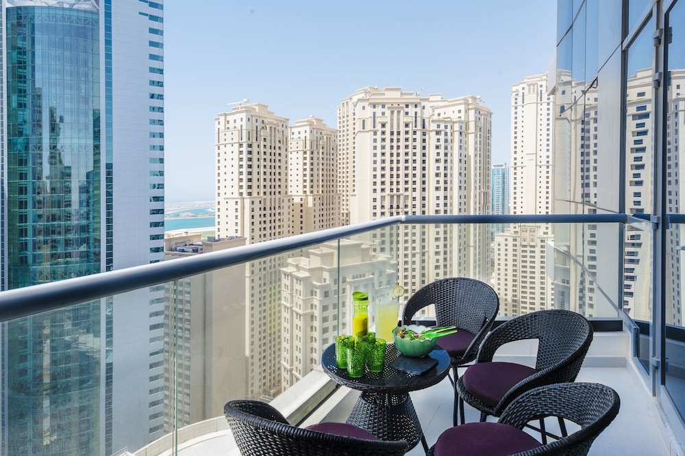 Dream Inn Dubai Bay Central