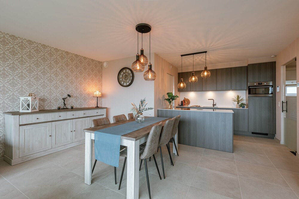 Stunning Apartment With Golf Course Views
