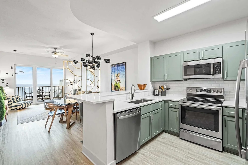 Salt and Shore Escape Sleeps 7