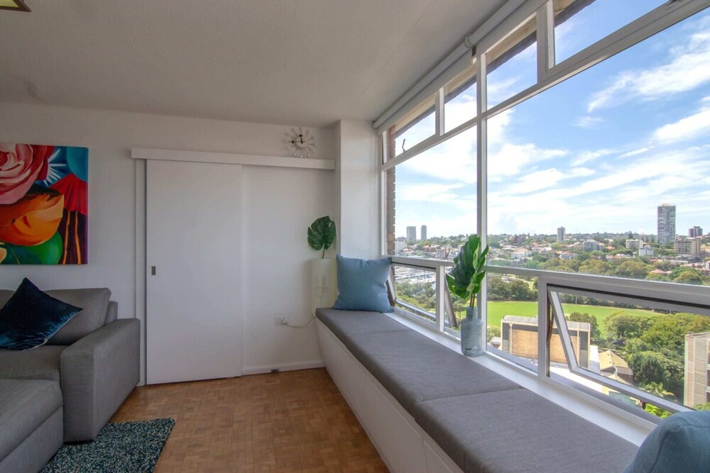 Bright 1 Bedroom Studio With Amazing City Views