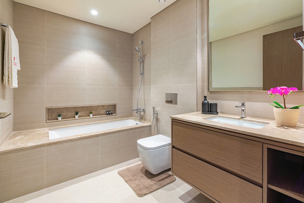 Burj Khalifa & Fountain View NYE Holiday Stay