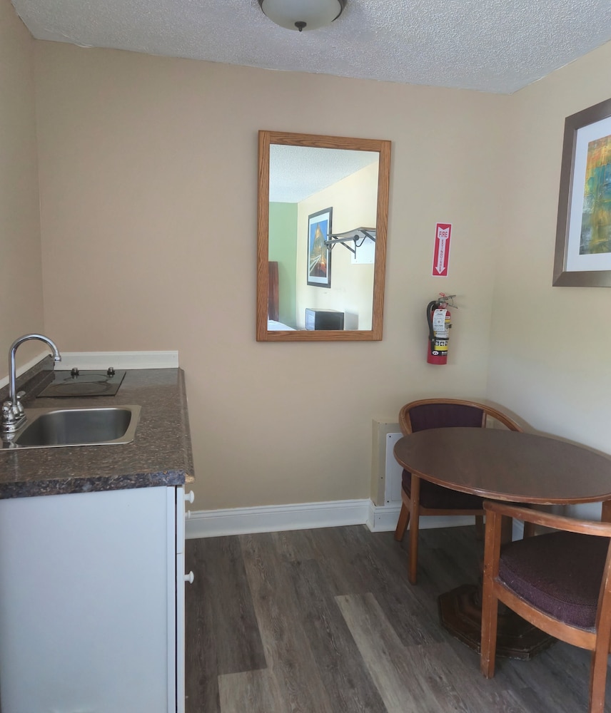 Nashoba Valley Inn & Suites