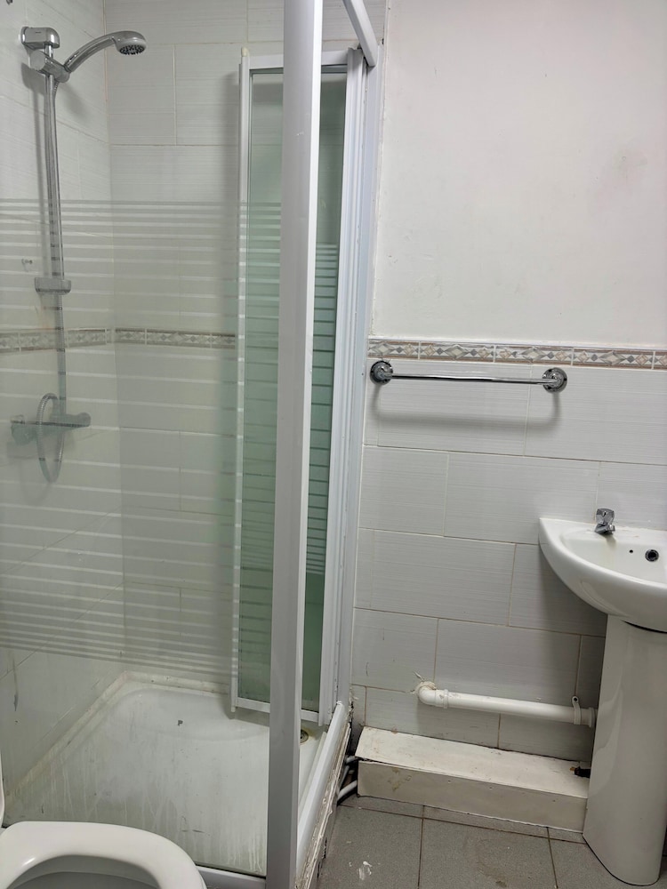 Ensuite Family Room in Dudley