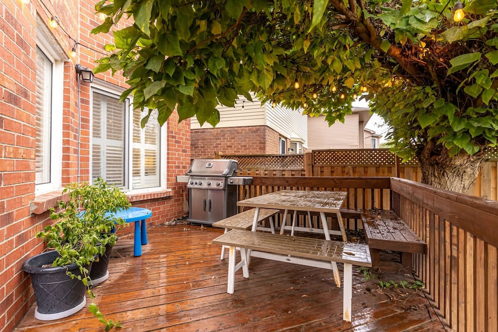 Family Lounge 4BR Crib Patio BBQ