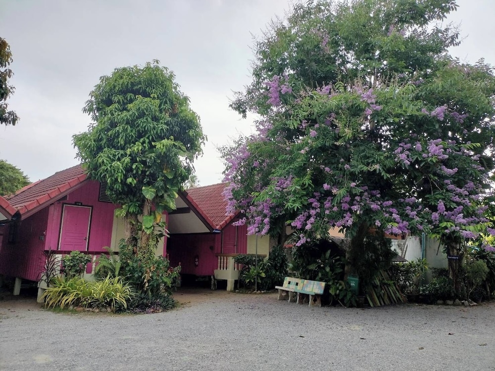 Haad Somboon House