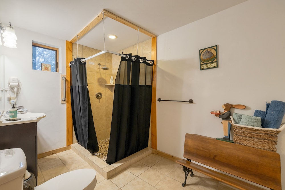 Starry Woods by Avantstay Retreat Near Asheville