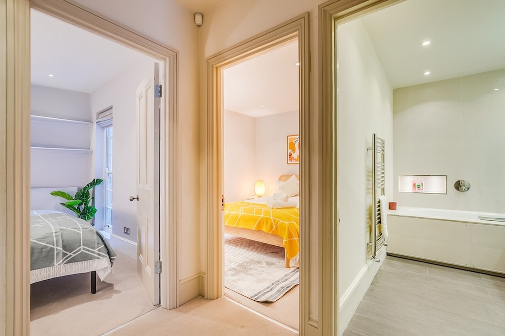 Charming Spacious 5 Bed Mews House - Kensington