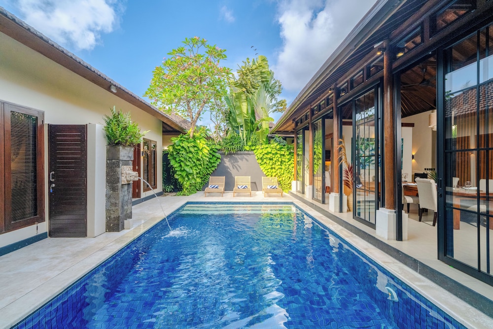 Villa Boholuma by Pertama Management