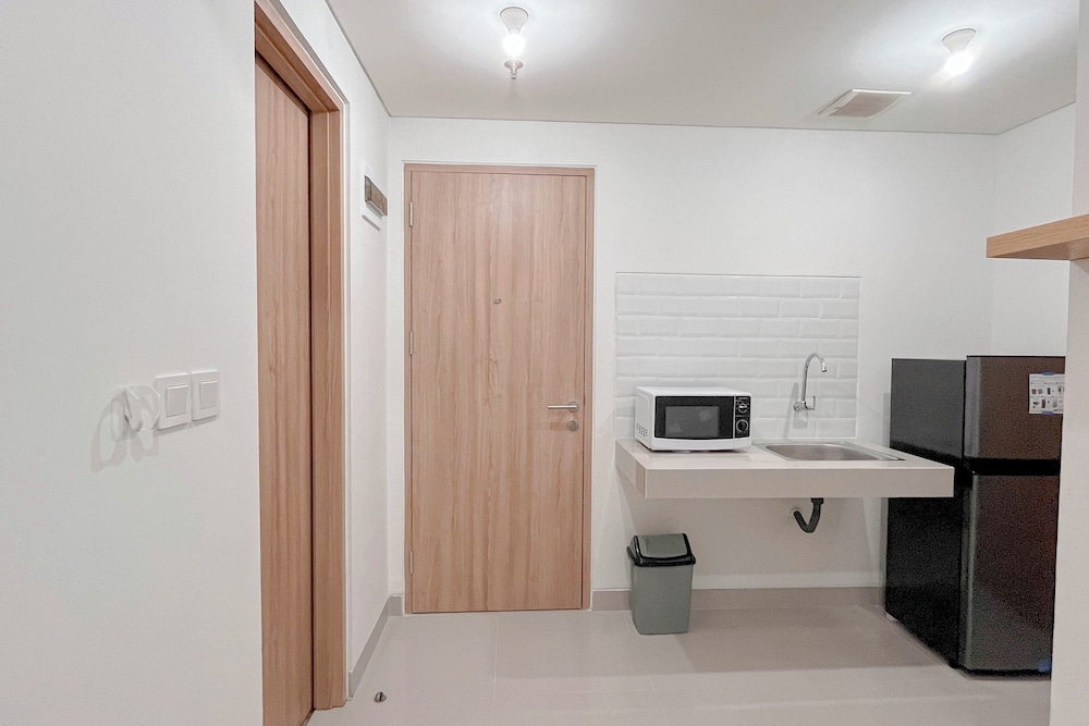 Minimalist 1Br Combined (No Kitchen) At Bandaraya - Tallasa City Makassar Apartment