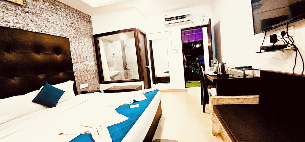 Candolim Sands