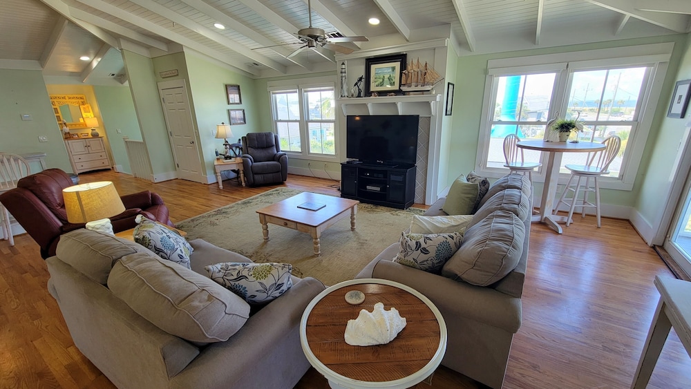 203 Butler Avenue by Tybee Vacation Rentals