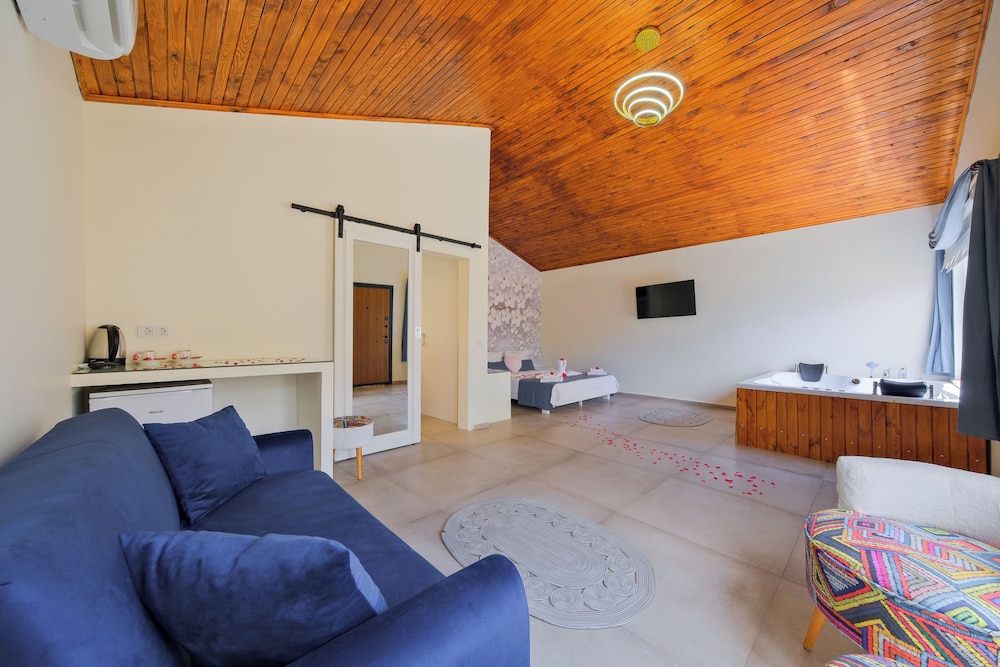 Larimar Suite Otel - Image 21