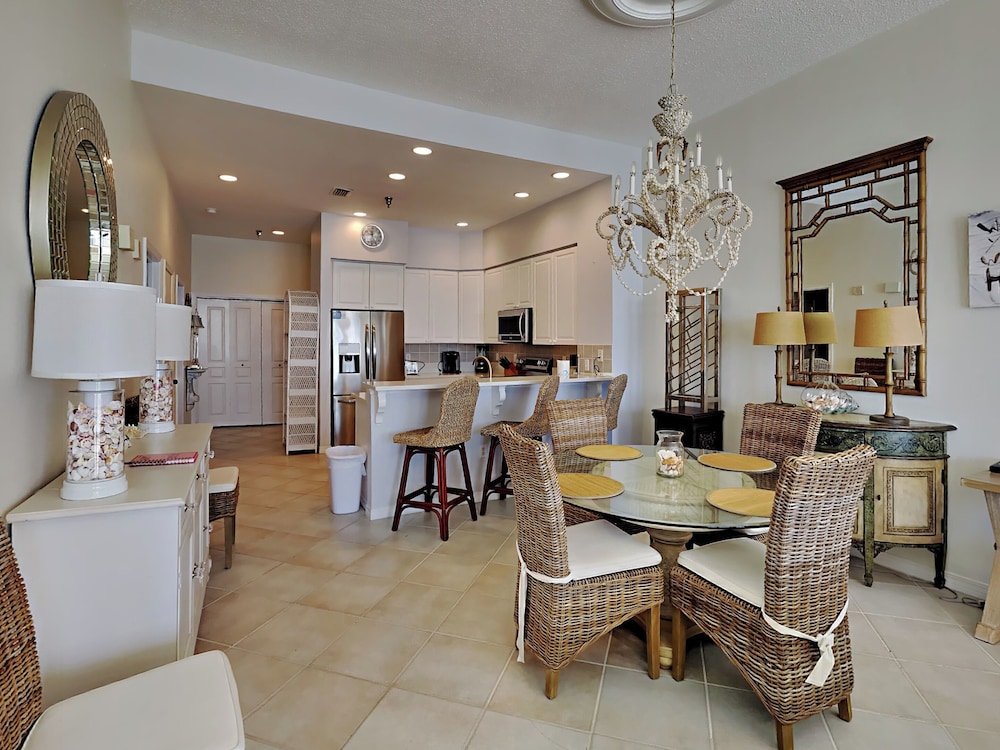 Emerald Isle #1707 by Southern Vacation Rentals