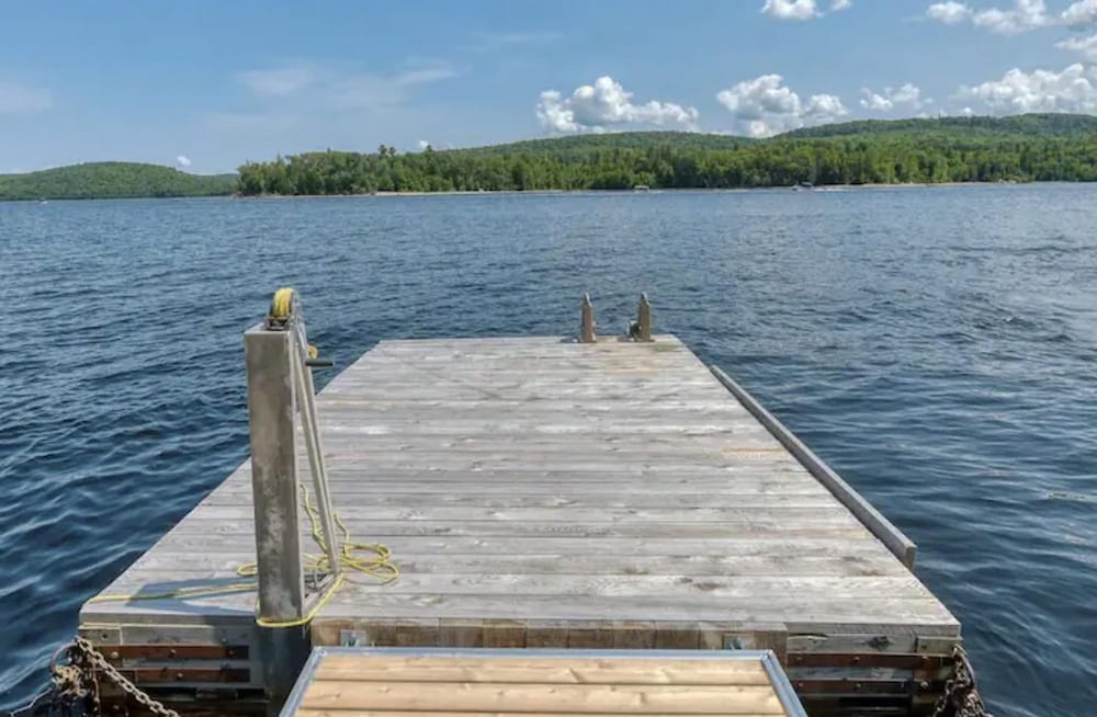 The Bison - Waterfront A-frame With Private Dock