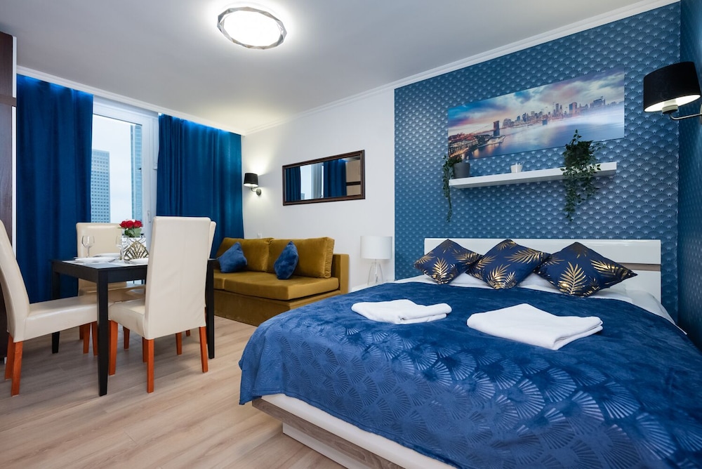 UNIT Short Rent Apartment by Warsaw Metro Station
